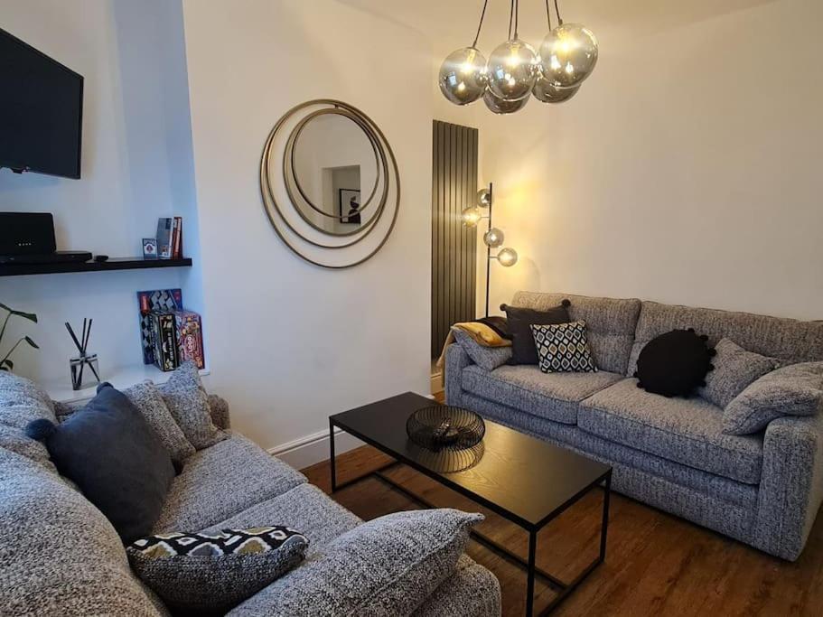 Centrally Located To The City Of Λίνκολν Εξωτερικό φωτογραφία